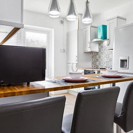 Bromley Serviced Apartments - Beckenham Place Park - London - 2 Bed House - Free Parking - 2 Beds 1 Sofabed 외부 사진