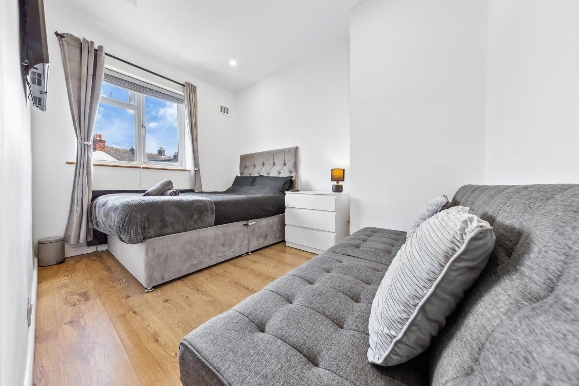Bromley Serviced Apartments - Beckenham Place Park - London - 2 Bed House - Free Parking - 2 Beds 1 Sofabed 외부 사진