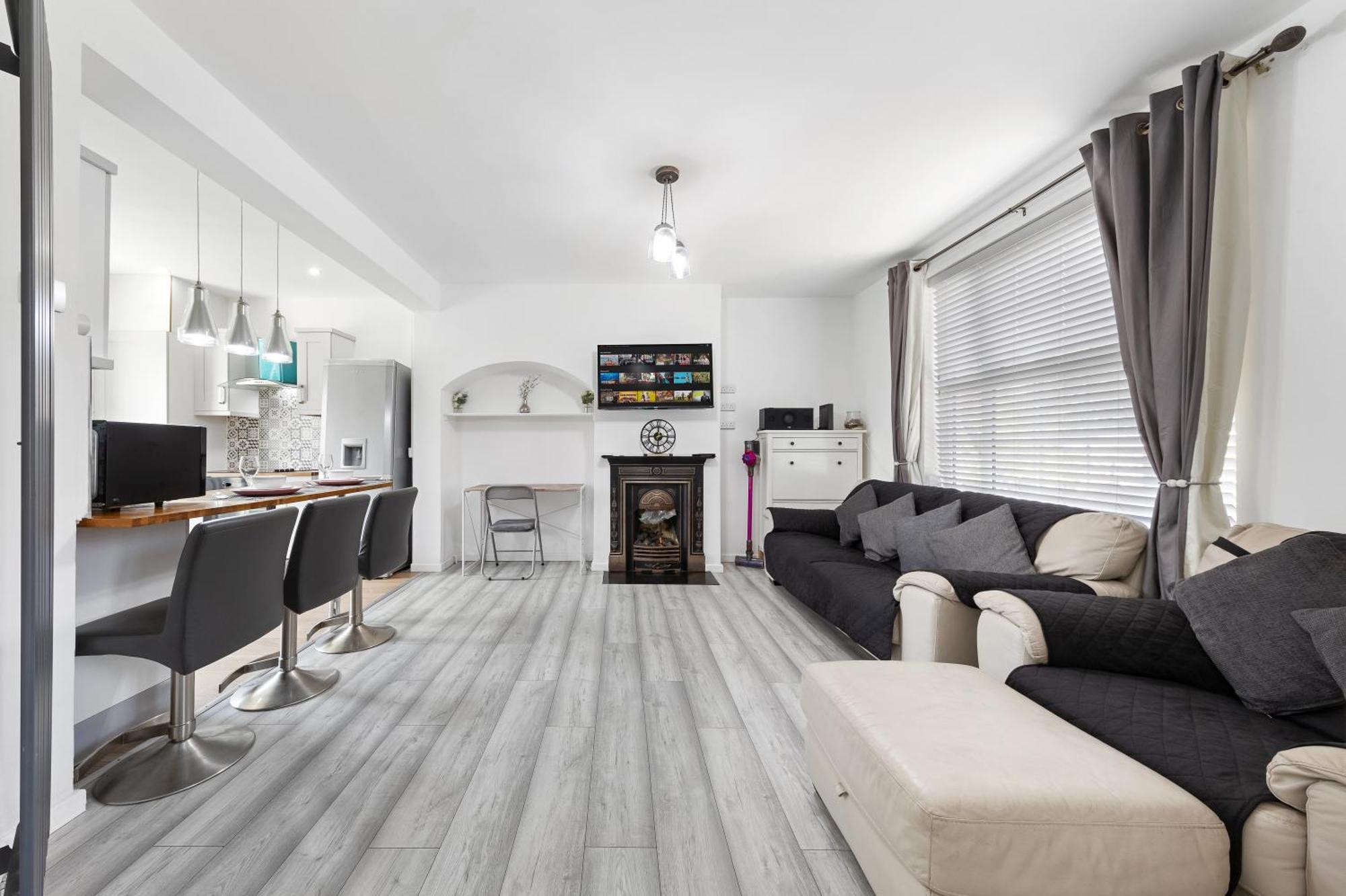 Bromley Serviced Apartments - Beckenham Place Park - London - 2 Bed House - Free Parking - 2 Beds 1 Sofabed 외부 사진