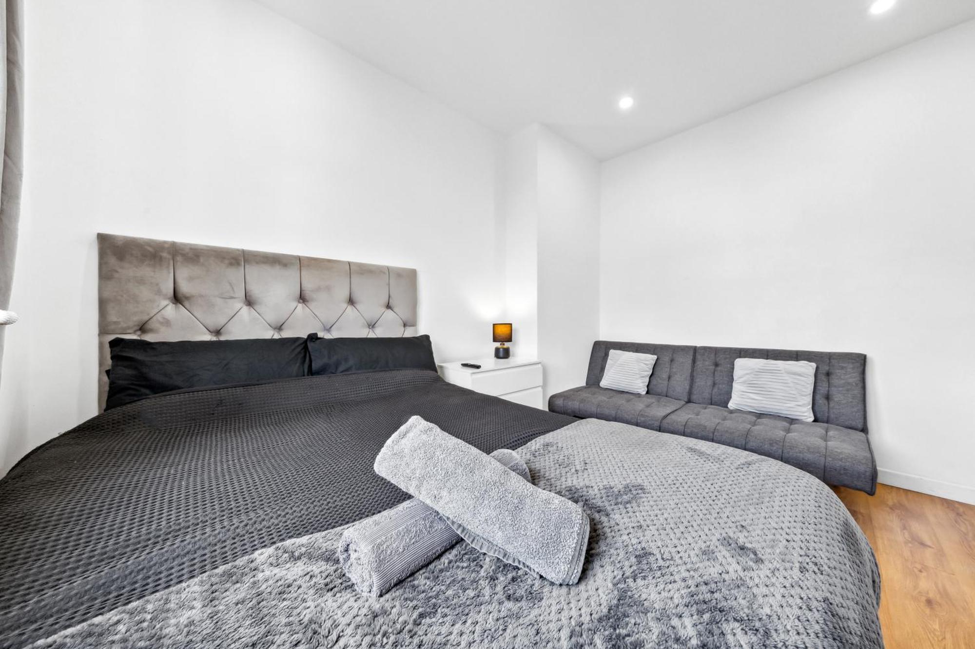 Bromley Serviced Apartments - Beckenham Place Park - London - 2 Bed House - Free Parking - 2 Beds 1 Sofabed 외부 사진